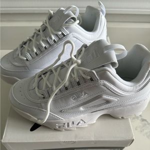 BNIB FILA DISTRUPTOR II Size 39.5 (8.5-9)